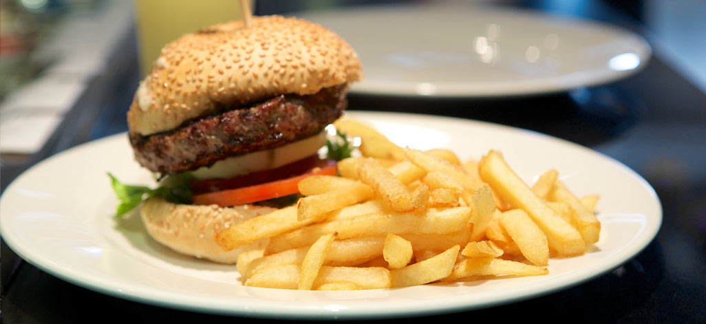 בורגר סאלון Burger Saloon תמונת רקע בורגר סאלון Burger Saloon