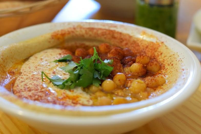 תמונה שצולמה בכולו זאכי-חומוס חם - 1 תמונה של כולו זאכי-חומוס חם - 1