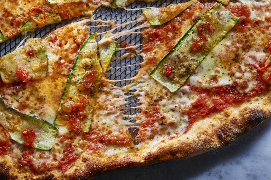 תמונה שצולמה בפיצה pizza - 3 תמונה של פיצה pizza - 3