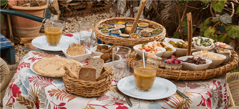 בטבע בני בצל התאנה-אירוח ביתי - מסעדה טבעונית בפרדס חנה-כרכור