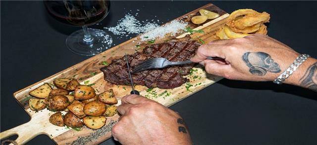 מומו -MOMO בחיפה