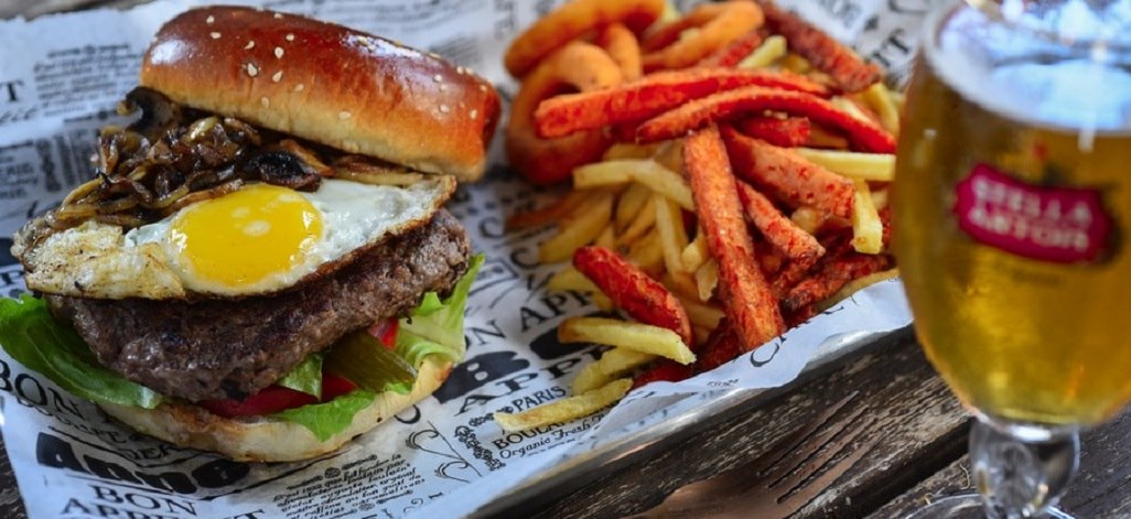 קיי בורגר K burger שעל תמונת רקע קיי בורגר K burger שעל