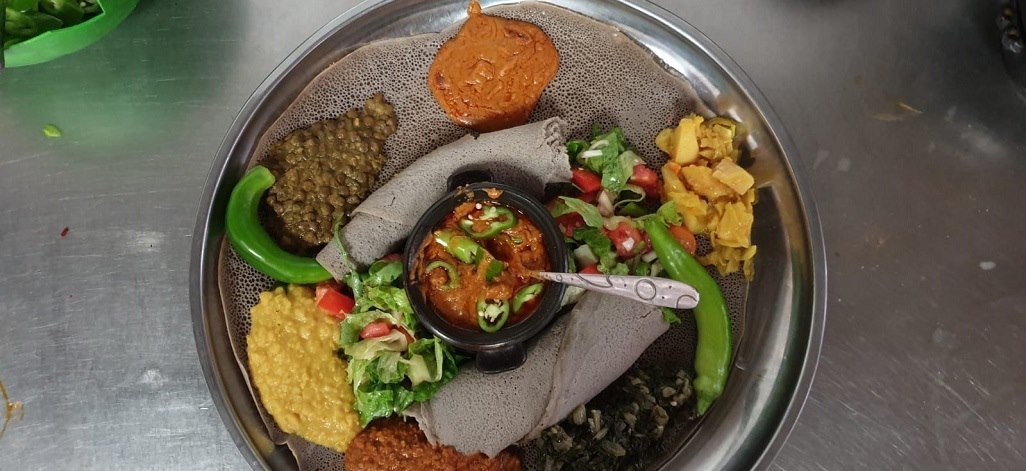 תמונת רקע מסרקיוי מסעדה אתיופית