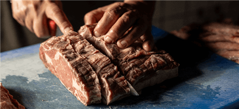 אמילי- גריל בר בשרים - מסעדת בשרים במרכז