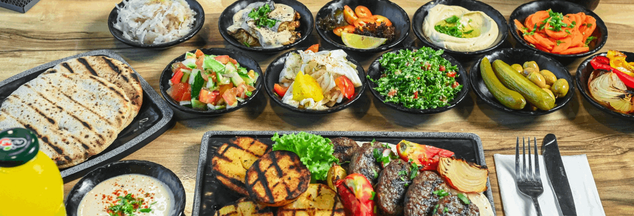 מול האגם מסעדת בשרים בקריית מוצקין מול האגם מסעדת בשרים בקריית מוצקין