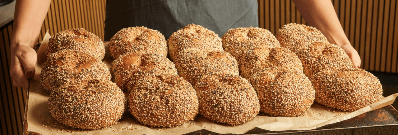 הפינה בית קפה ברחובות
