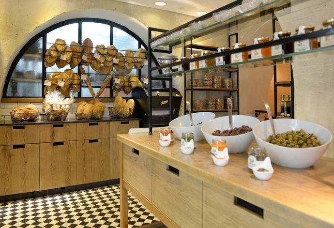 קפה ביגה,  מתחם שרונה