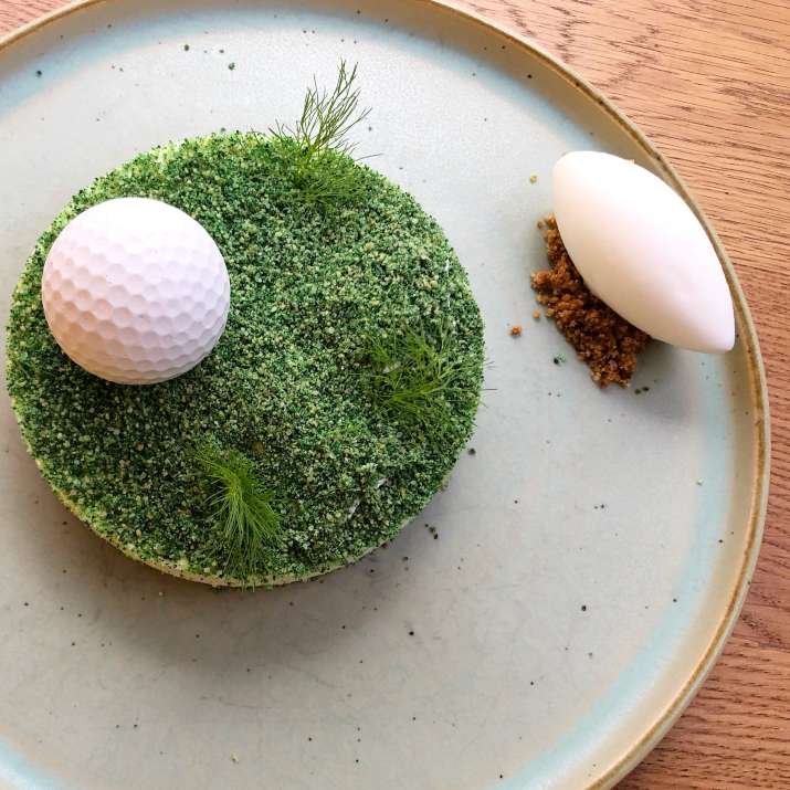 קינוח כדור גולף במריפוסה (צילום: מאיר אללאלוף) קינוח כדור גולף במריפוסה (צילום: מאיר אללאלוף)