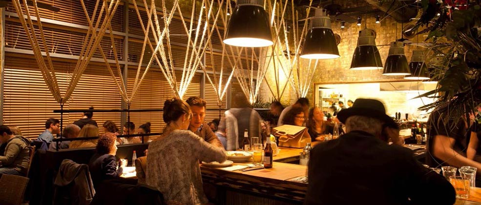 קישור לכתבה בשם לאכול כמו נמר: ארוחה בטייגר לילי רמת החייל לאכול כמו נמר: ארוחה בטייגר לילי רמת החייל