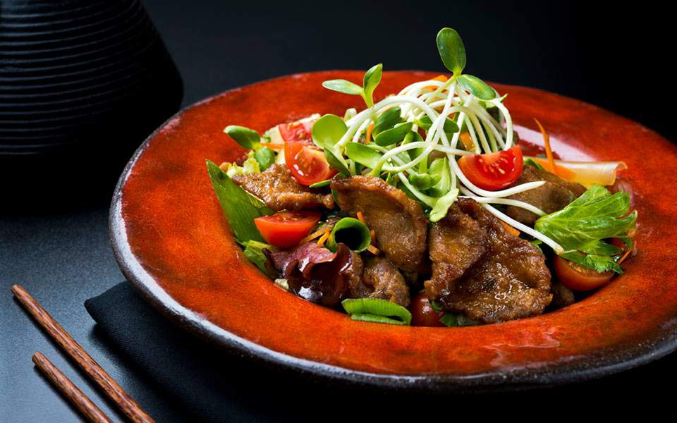 סלט ים נייה טבעוני בג'ינג'ר סלט ים נייה טבעוני בג'ינג'ר