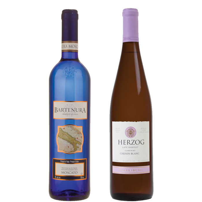 הברטנורא מוסקטו 2012  ושנין בלאן מבציר מאוחר 2009 של יקב הרצוג. צילום: יח