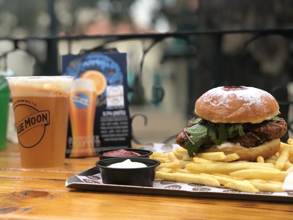 סופגניה עם פרגית קריספית של נילי סטריט (צילום: באדיבות המקום) סופגניה עם פרגית קריספית של נילי סטריט (צילום: באדיבות המקום)