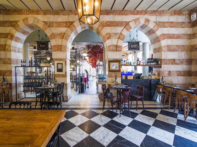 המסעדה הראשונה שפעלה בממילא. לוצ'נה