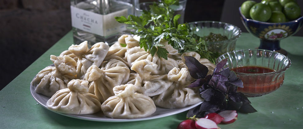 טש וטשה: החמארה הכי שמחה בעיר