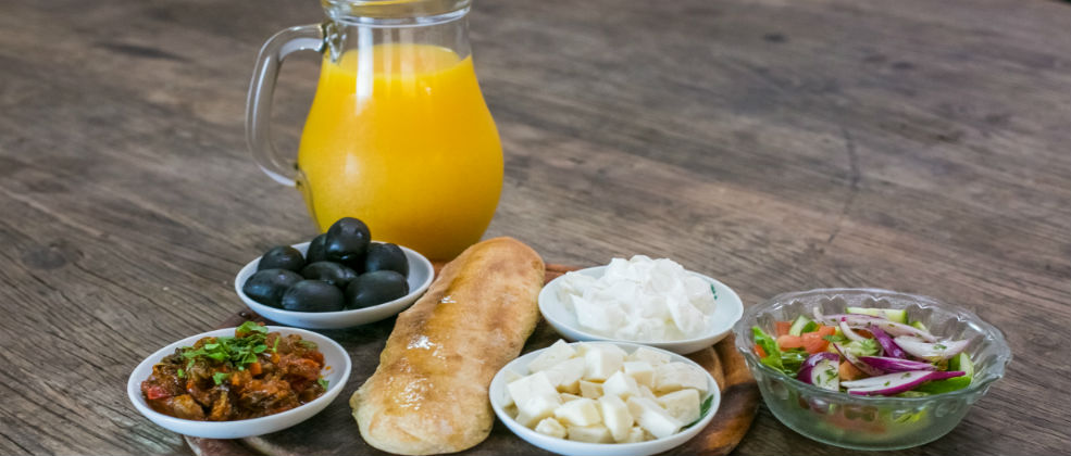 ארוחת בוקר גיאורגית במסעדת דדה