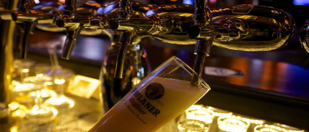 קישור לכתבה בשם  מה שטוב לאירים: ביקור במרפי'ס רעננה  מה שטוב לאירים: ביקור במרפי'ס רעננה