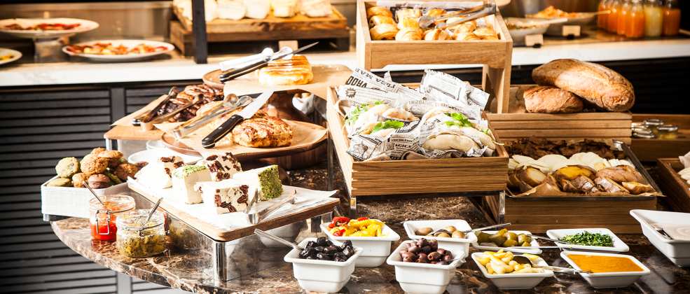 מזנון בוקר בקפה 65 (צילום: אפיק גבאי)