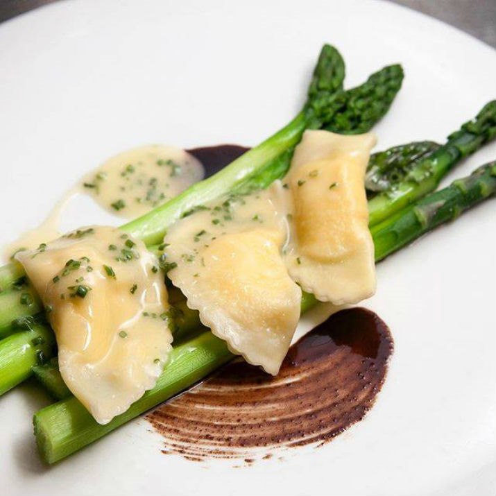 רביולי תירס ואספרגוס. קלאסית