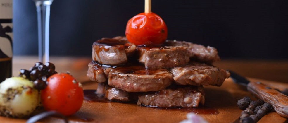 בשר משובח ב-BACK TO BLACK