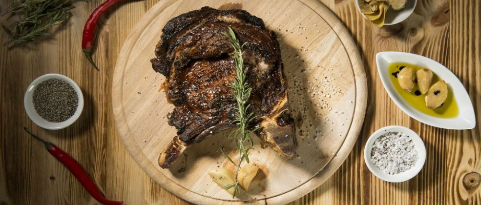 שוברים דיאטה ב-CARNEVIN בפולג