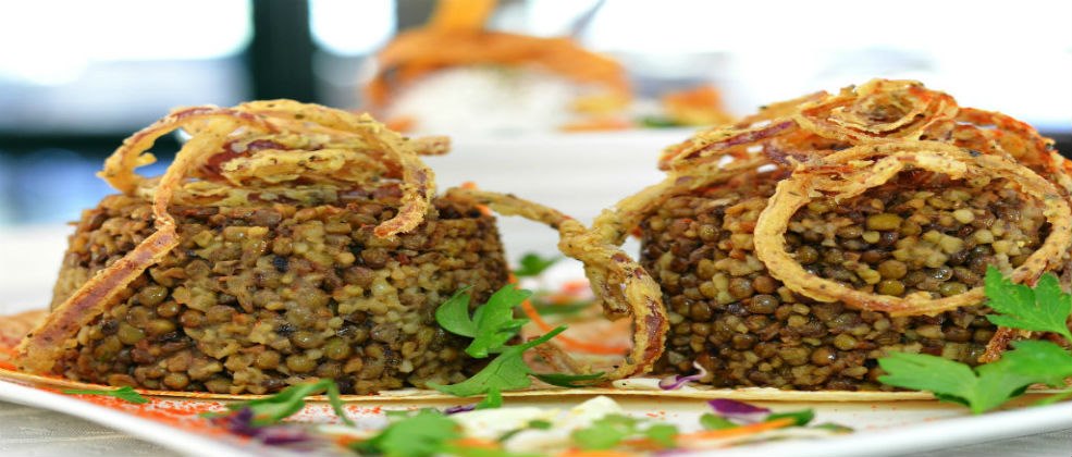 אלכרמה: אוכל לבנוני באווירה מיוחדת