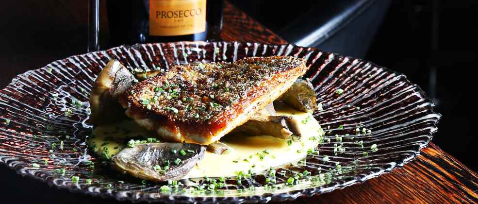 פילה מוסר על פולנטה של פופינה (צילום: מאיר בולקה)