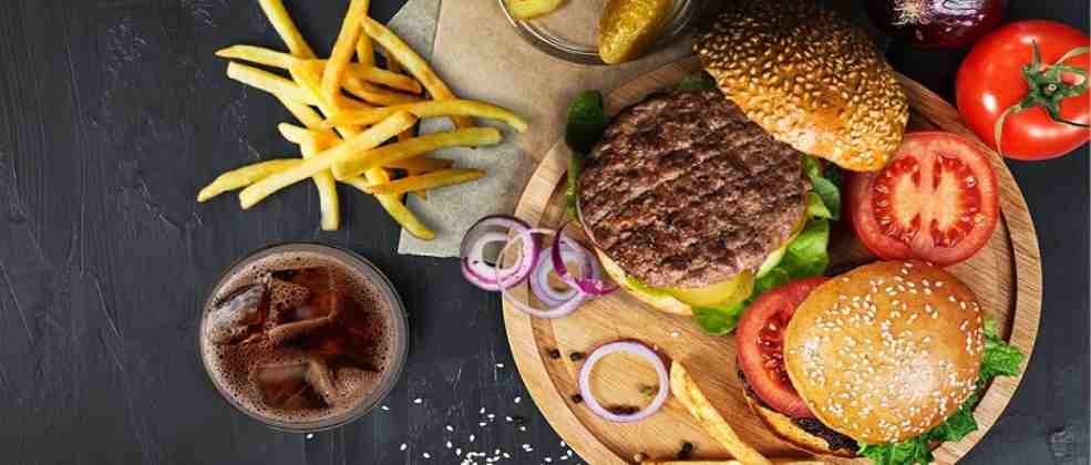 המבורגר של BBB סניף רחוב הארבעה (צילום: באדיבות המקום)