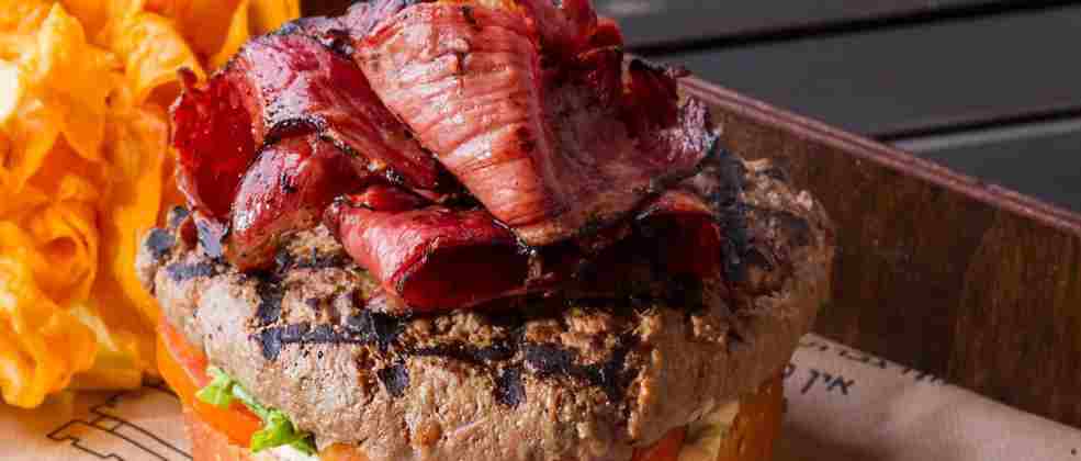 המבורגר בבורגר מרקט (צילום: באדיבות המקום) המבורגר בבורגר מרקט (צילום: באדיבות המקום)