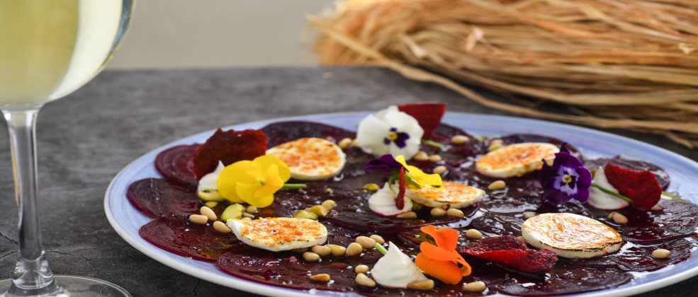 קרפצ'יו סלקים במסעדת אילו'ש בית שאן (צלם: גלעד הר שלג)