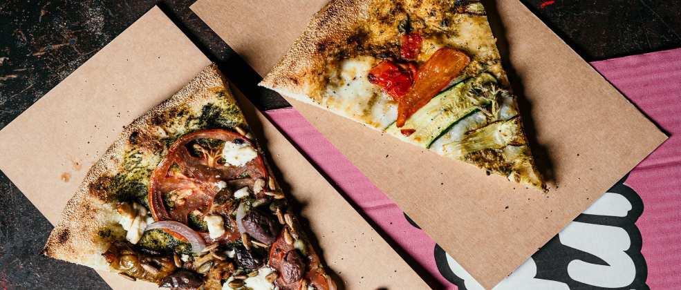 פאפי צ'ולו: פיצרייה ואווירה במרכז תל אביב