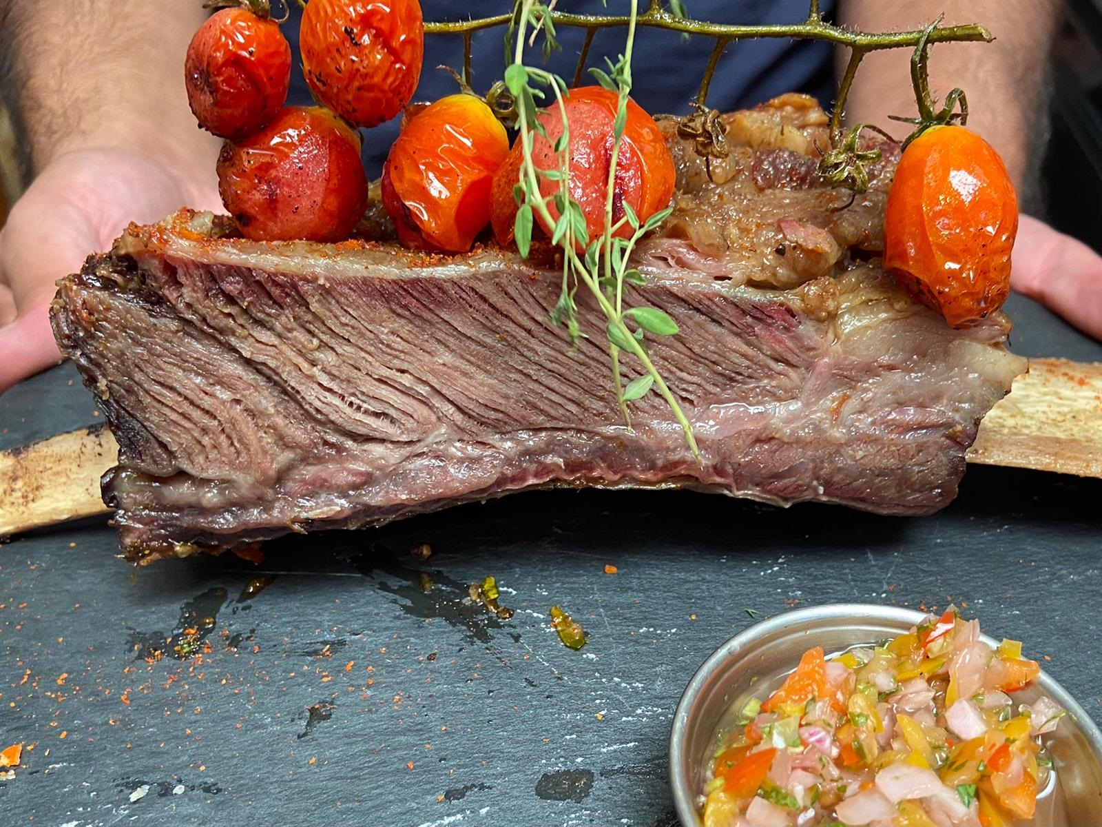 מנת אסאדו של Roza (צילום: רוניה אפשטיין)