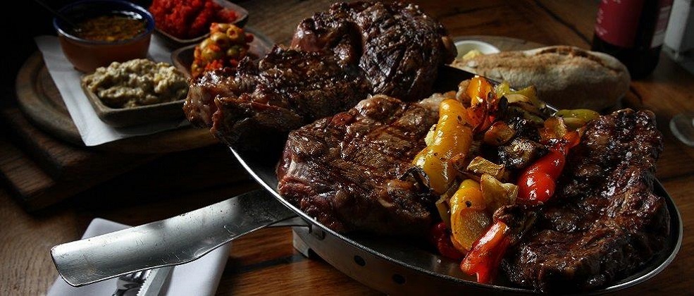 מסעדת לה ואקה לוקה מציגה: חגיגה לקרניבורים