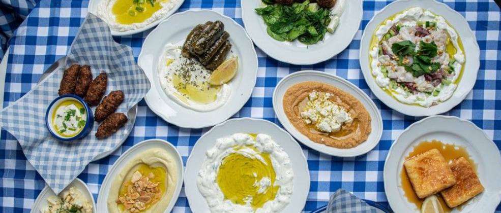 קישור לכתבה בשם מסעדות יווניות לחגוג בהן את יום העצמאות היווני מסעדות יווניות לחגוג בהן את יום העצמאות היווני